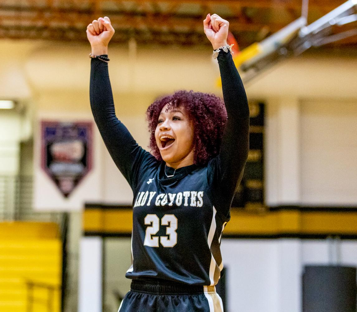   Lady Coyotes upend Cisco, 66-53